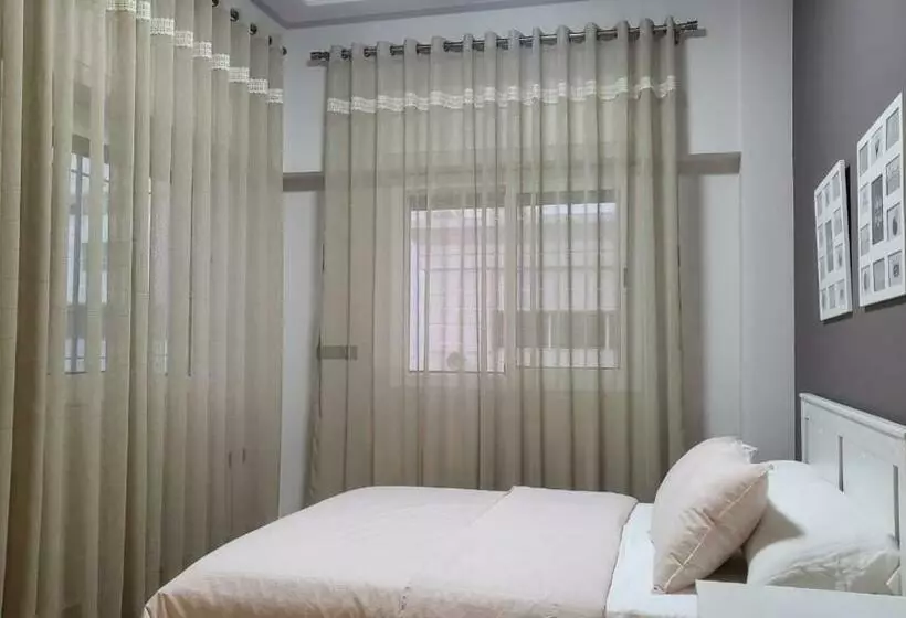 Charming New Large Luxurious Apartment