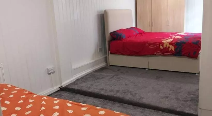 Lovely 3 Bed Apartment In Parkgate Rotherham