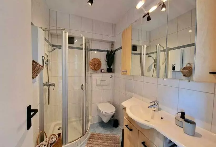 Stylische Wohnung Mit Weitblick Und Großem Balkon