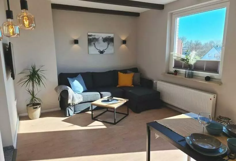 Stylische Wohnung Mit Weitblick Und Großem Balkon