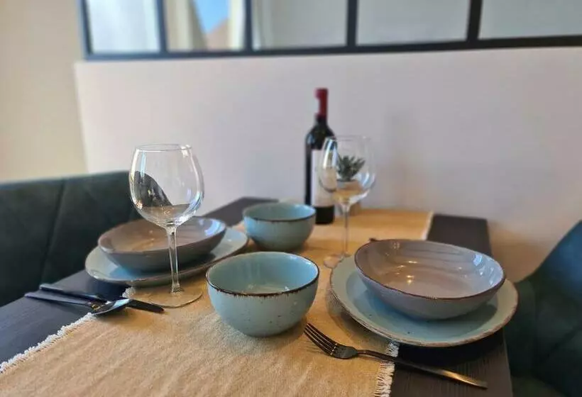 Stylische Wohnung Mit Weitblick Und Großem Balkon