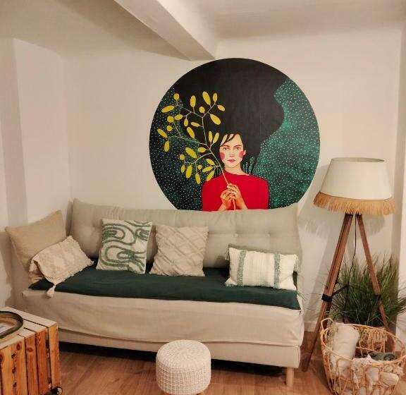 A L Ombre De La Dame