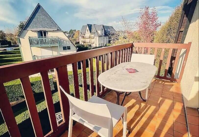 Chez Romy Studio équipé Avec Wifi Proche Plage Deauville