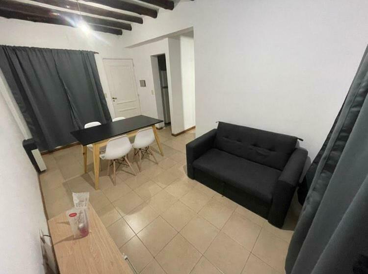 Departamento Fco Moyano, 6ta Seccion. Amueblado