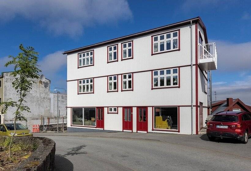 Downtown Retro Decor Stunning Views Terrace