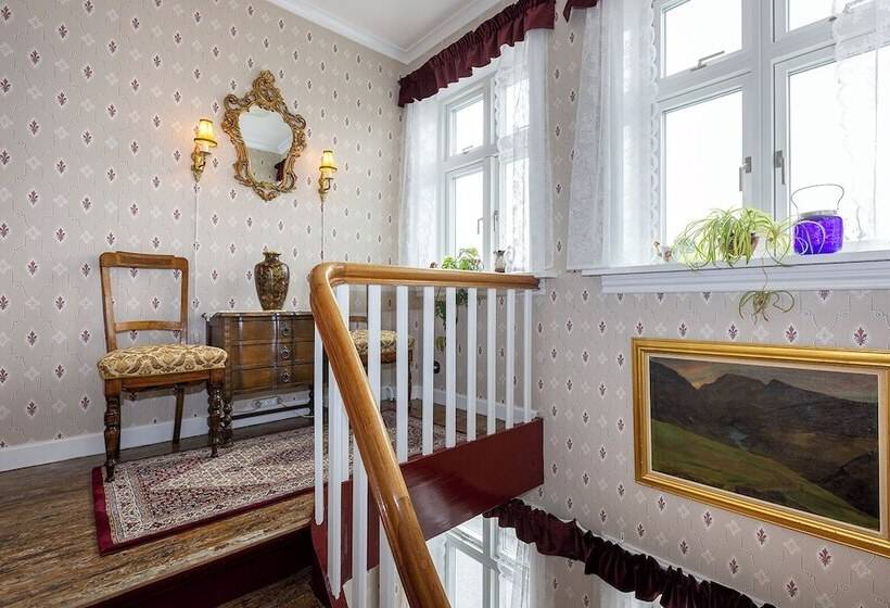 Downtown Retro Decor Stunning Views Terrace