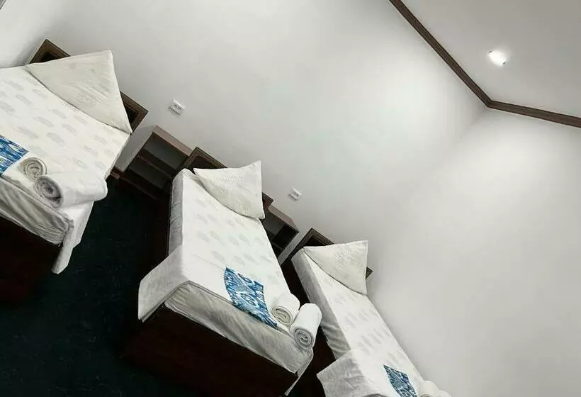 پانسیون Gavhar House