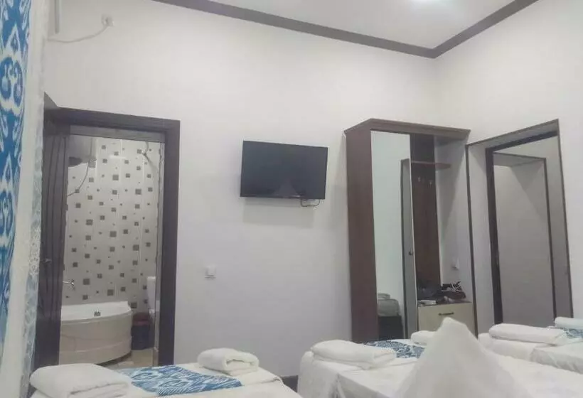 پانسیون Gavhar House