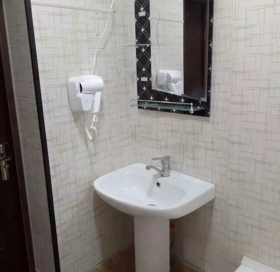 پانسیون Gavhar House