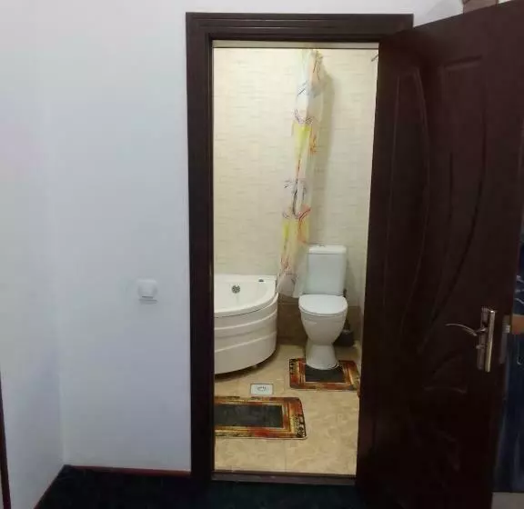 پانسیون Gavhar House