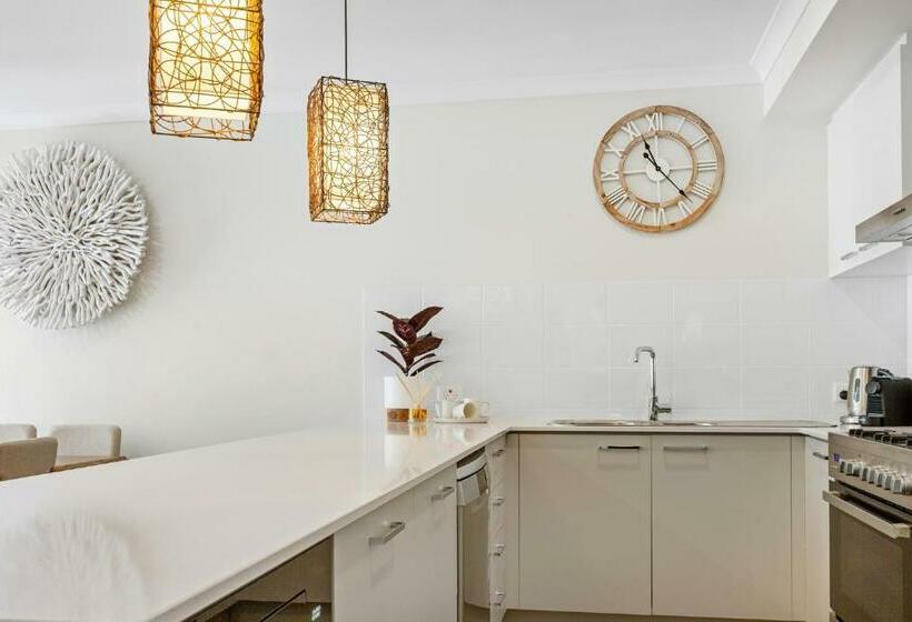 Seaslife   A Moment From The Beach