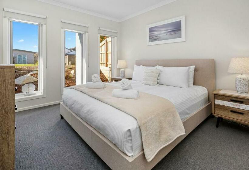 Seaslife   A Moment From The Beach