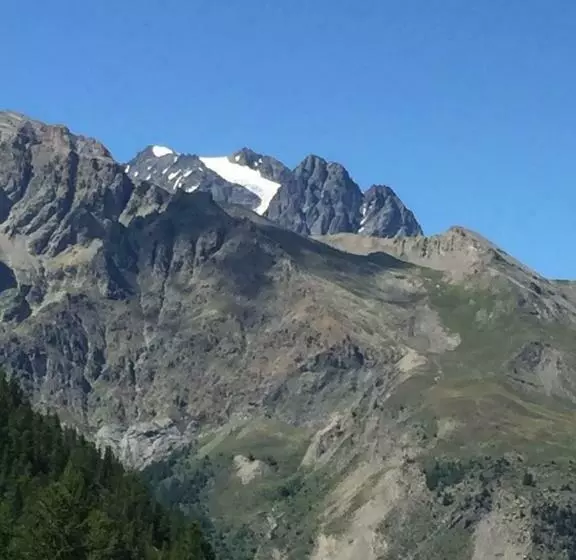 Puy Saint Vincent Appartement T2 Balcon Super Panorama Avec Parking Prive Couvert Et Piscine L Ete