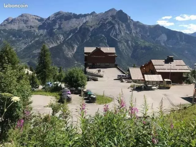 Puy Saint Vincent Appartement T2 Balcon Super Panorama Avec Parking Prive Couvert Et Piscine L Ete