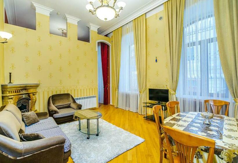 Targovu Centre 3 Room. Duplex Home