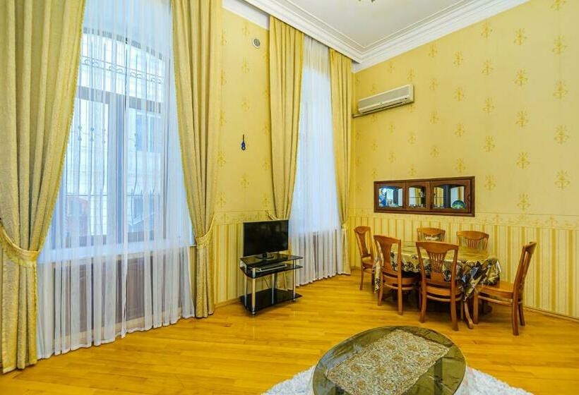 Targovu Centre 3 Room. Duplex Home