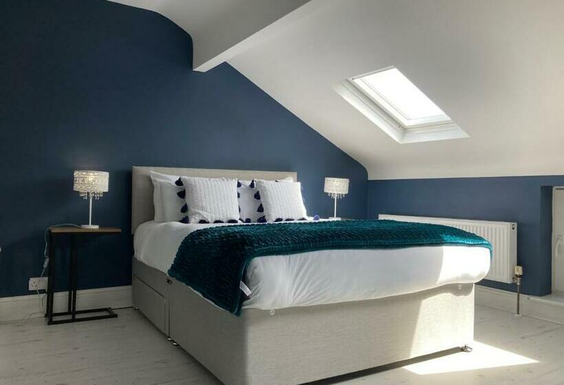 Tynwald Beachside Town House, West Kirby By Rework Accommodation