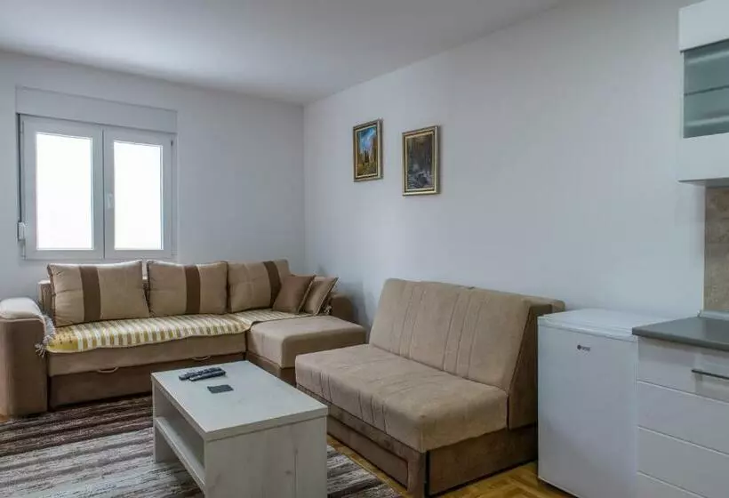 Apartmani Central 8 & Free Parking