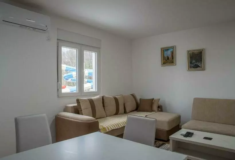Apartmani Central 8 & Free Parking