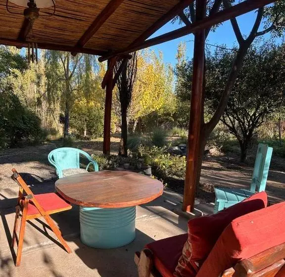 تختخواب و صبحانه Eco Hostel Lo De Lola