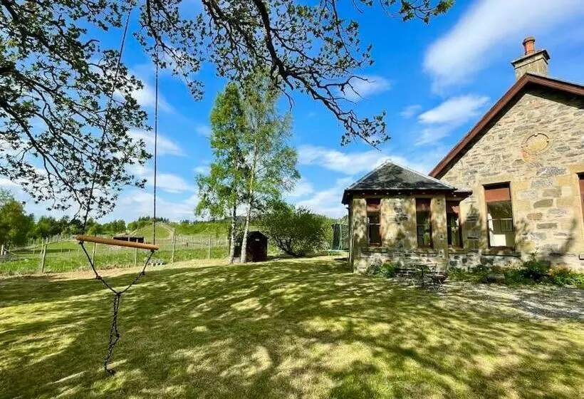 Cool, Cosy Cottage In The Heart Of The Highlands
