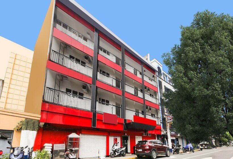 فندق Golden Majestic Pension Inn