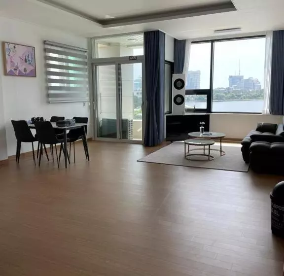 هاستل Lakestone&hotel Sokcho