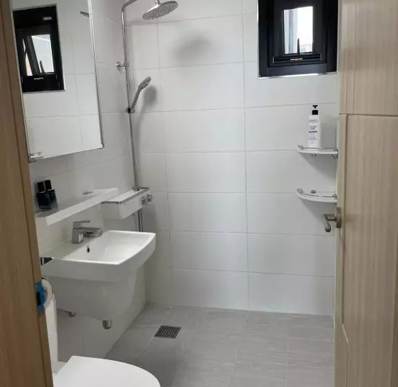 هاستل Lakestone&hotel Sokcho