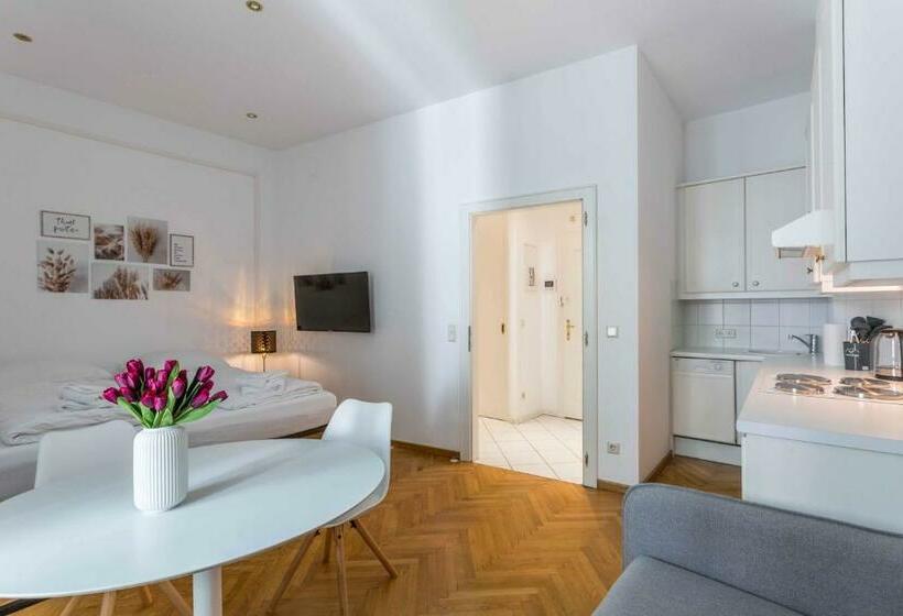 Beautiful Apartment City Center 4