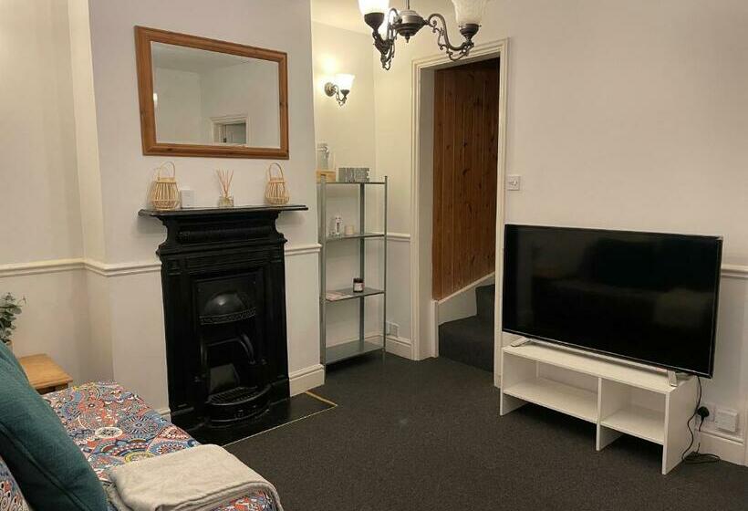 Cozy 3 Bedrooms Home Off Mill Road Sleep Up To 6