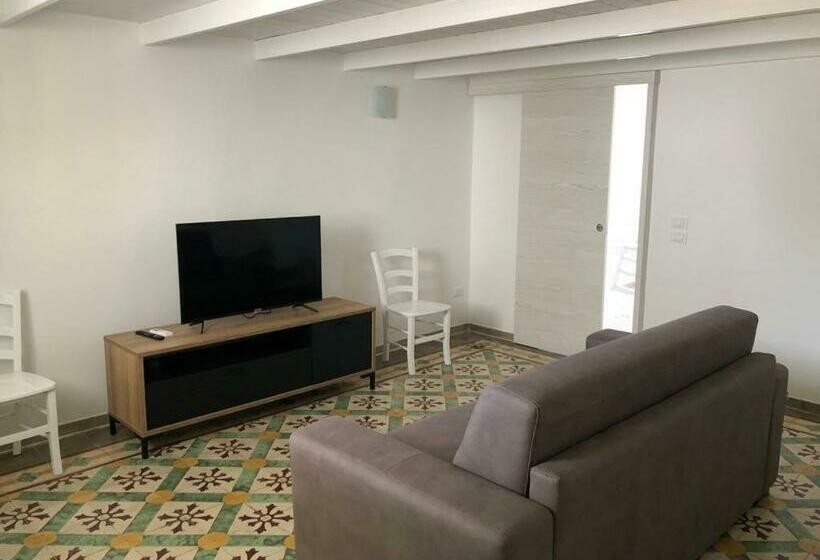 Deliziosa Casa Vacanze Con Giardino 4 Posti Letto