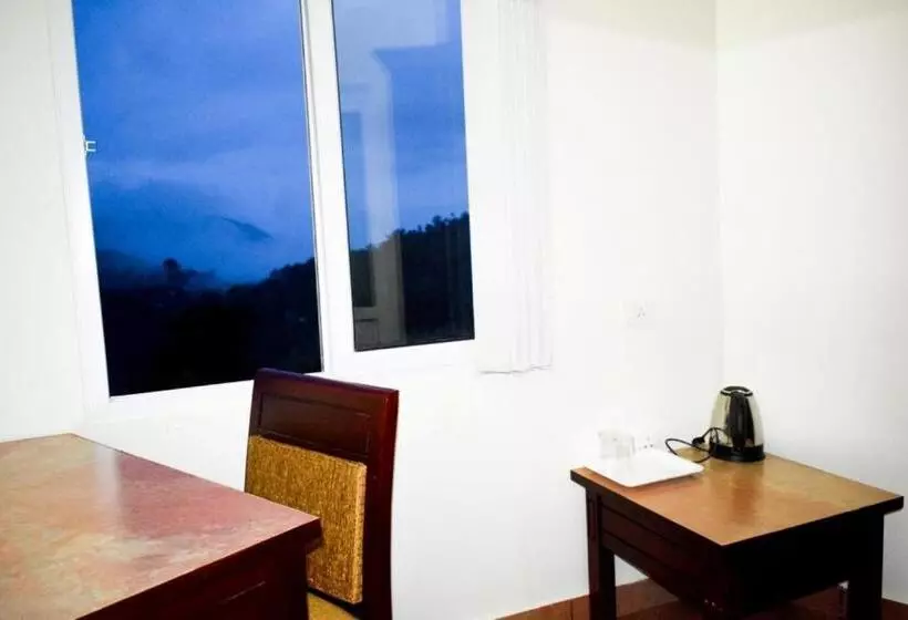 Hotelli Misty Hill Resort