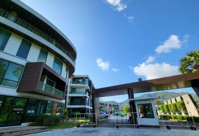 Naithorn Beach Place