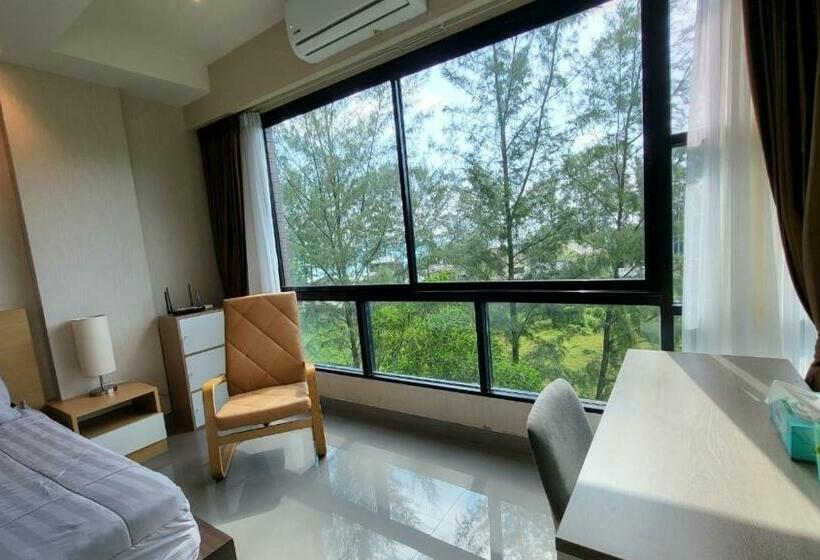 Naithorn Beach Place