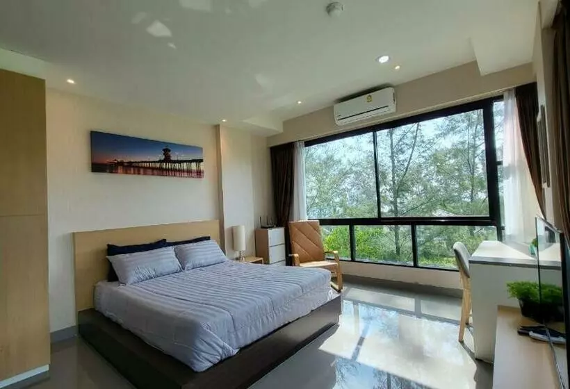 Naithorn Beach Place