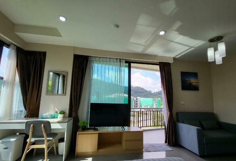 Naithorn Beach Place