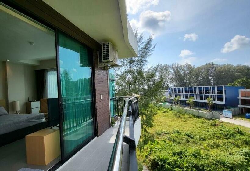 Naithorn Beach Place