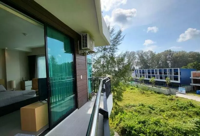 Naithorn Beach Place