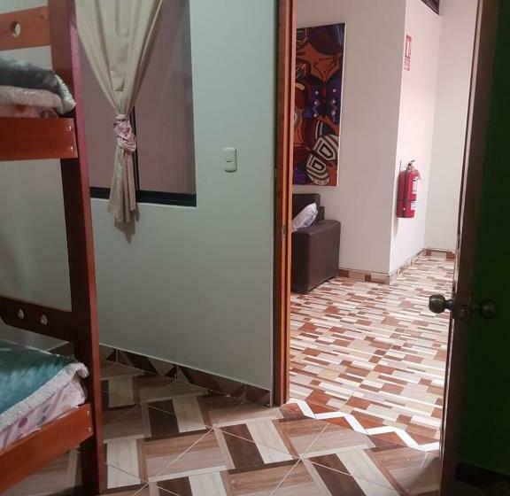 פנסיון Brother´s International Backpackers