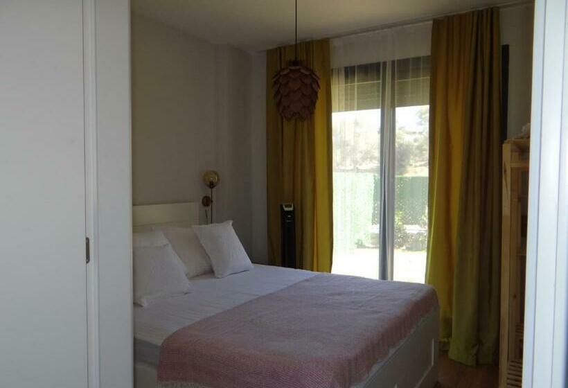 Nazlı Bahçe Karaburun