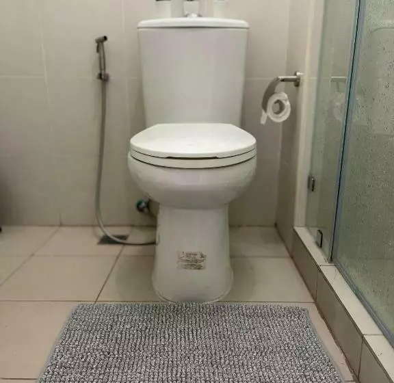 1 Br Cozy Modern Style Condo With Balcony & 5 Star Amenities At Wind Residences