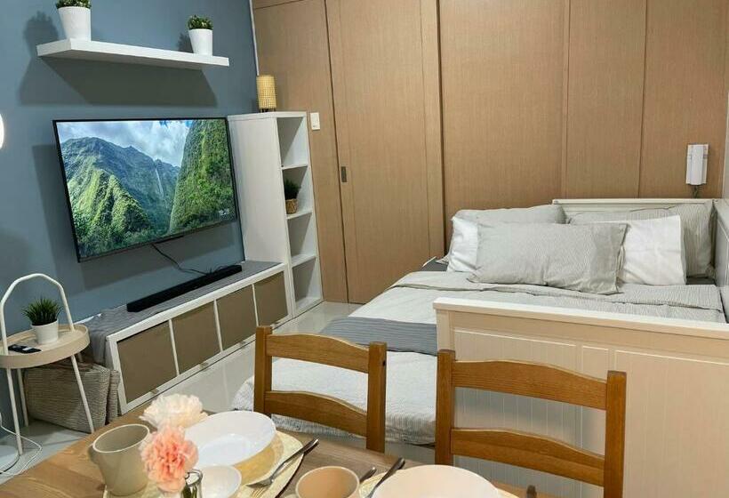 1 Br Cozy Modern Style Condo With Balcony & 5 Star Amenities At Wind Residences