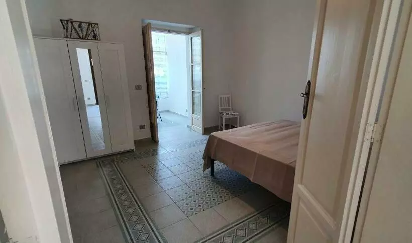 A 2 Passi Dal Mare   Grazioso Trilocale A Locri