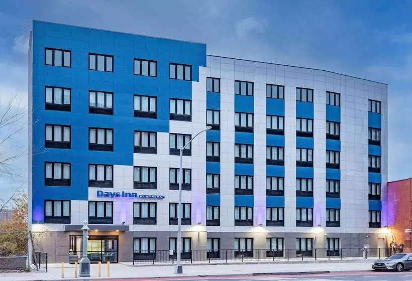 Hotelli Days Inn By Wyndham Bronx Nyc