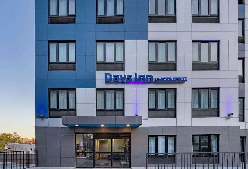 Hotelli Days Inn By Wyndham Bronx Nyc