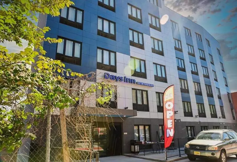 Hotelli Days Inn By Wyndham Bronx Nyc
