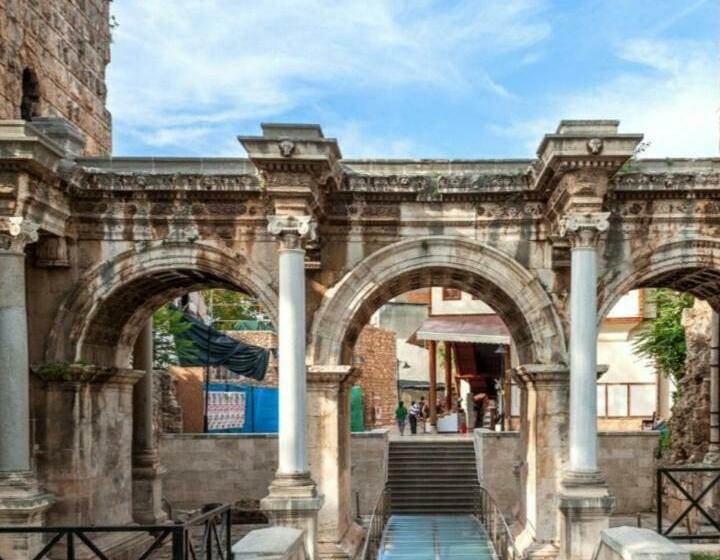 Lego Rezidance,security,pool,free Wi Fi,near Mall