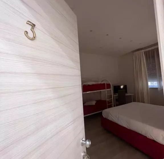 پانسیون Easy Boarding