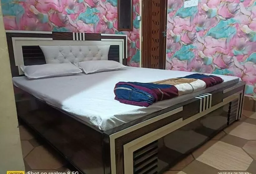 پانسیون Maa Gauri Paying Guest House