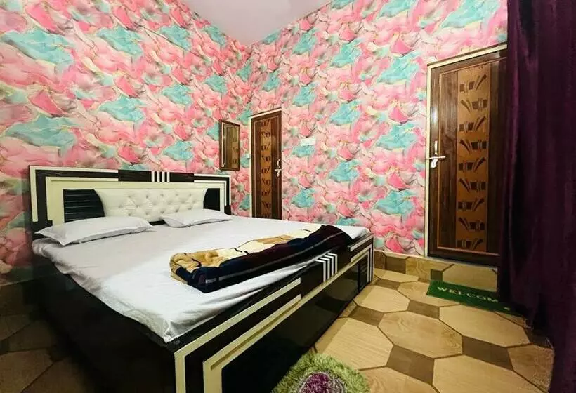 پانسیون Maa Gauri Paying Guest House